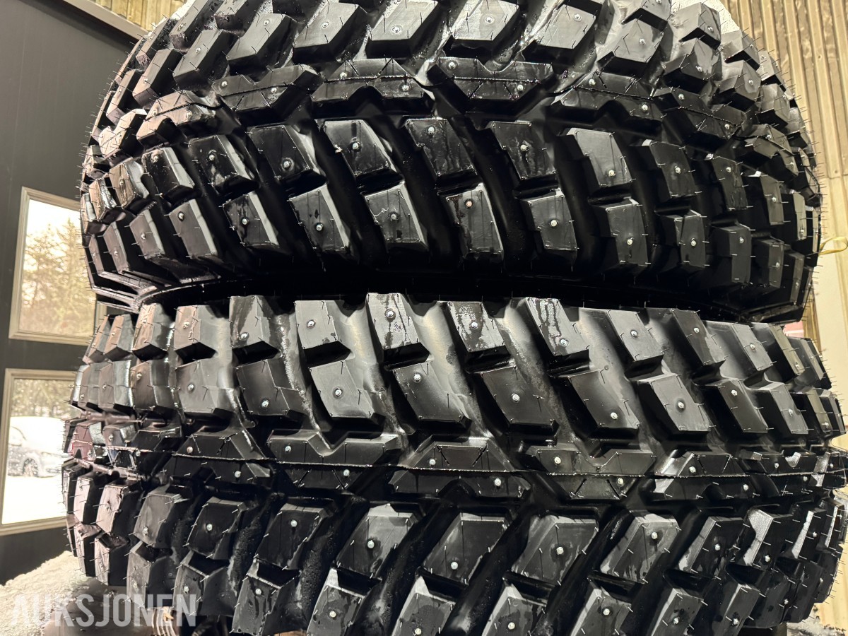 4 stk Fendt Nokian vinterhjul 480/80 R34 + 620/80 R42 med pigg