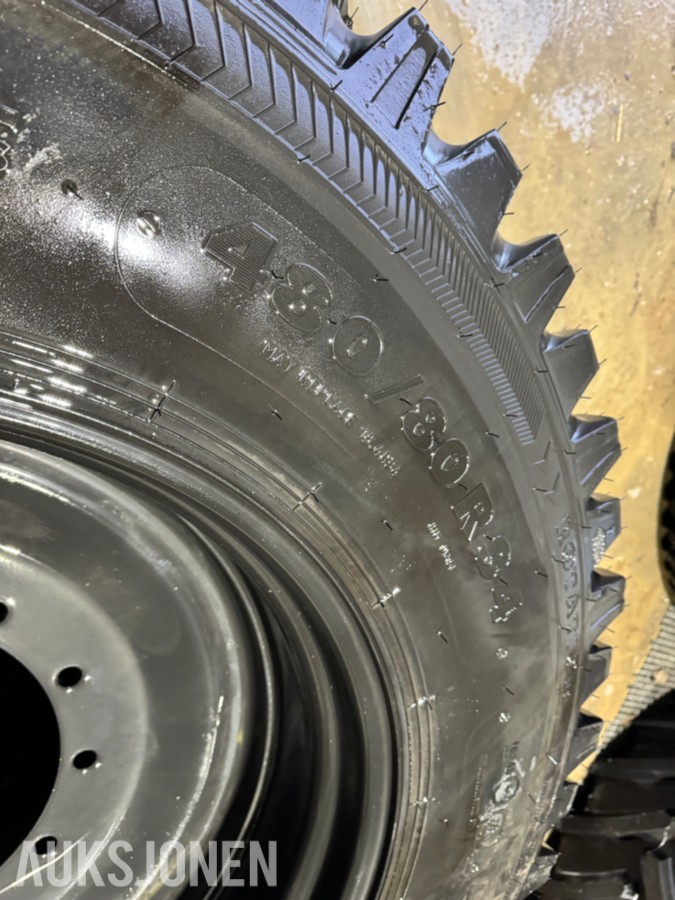 4 stk Fendt Nokian vinterhjul 480/80 R34 + 620/80 R42 med pigg