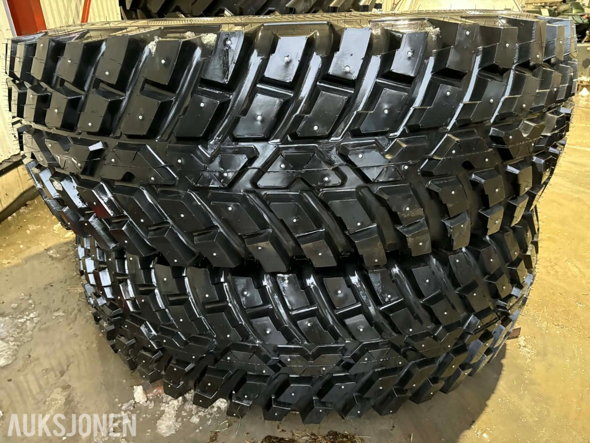 4 stk Fendt Nokian vinterhjul 480/80 R34 + 620/80 R42 med pigg