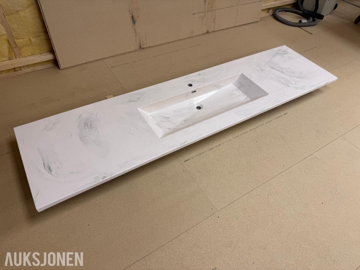 Marbré Prismal grå/hvit blank benkeplate med vask