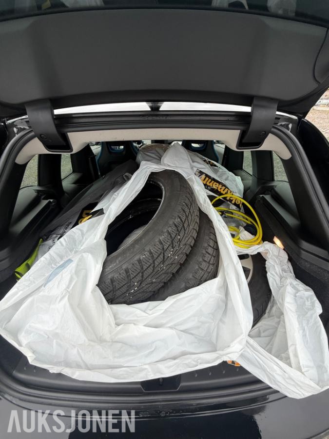 2014 BMW i3 60Ah 2 sett hjul ny EU