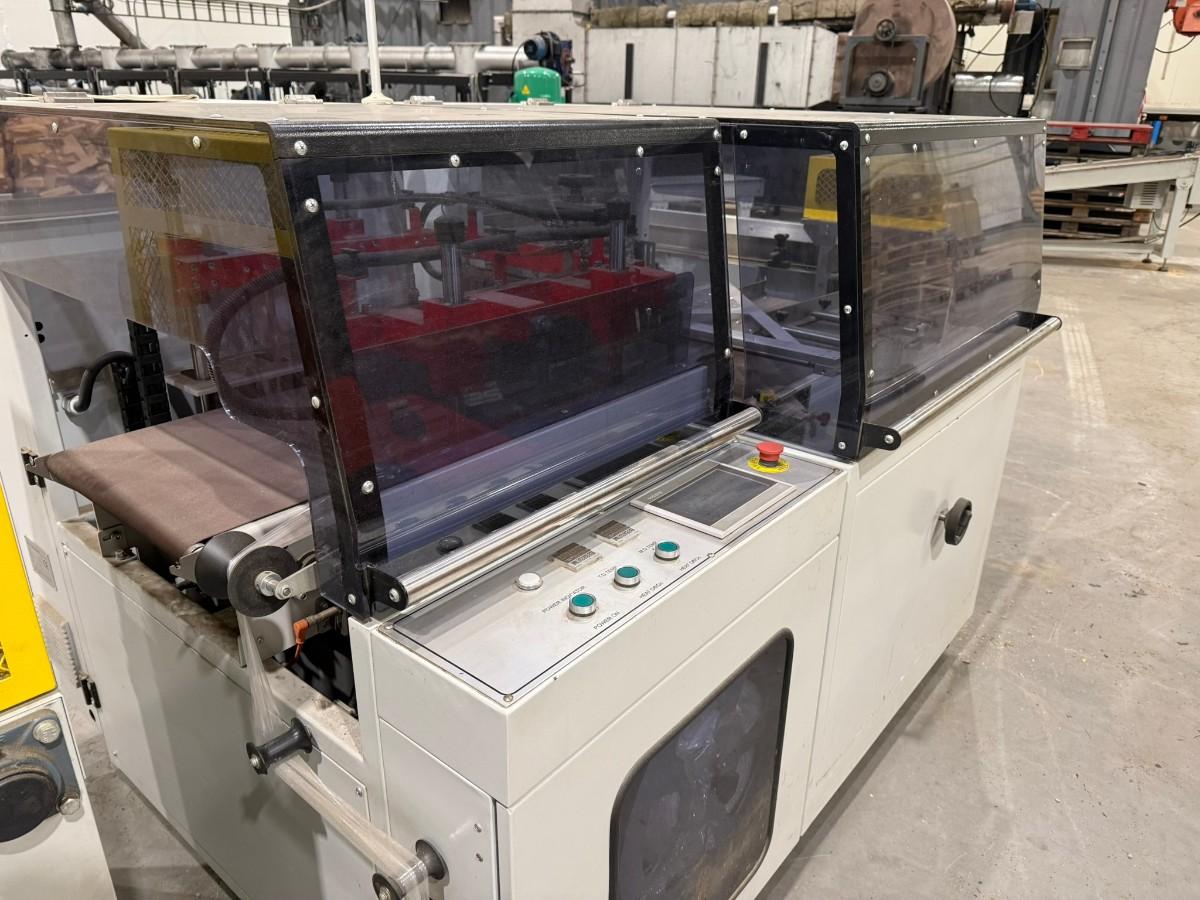 2023 Komplett industrielt krympepakkeanlegg / transportbånd / rullebane / 16 pakker plast