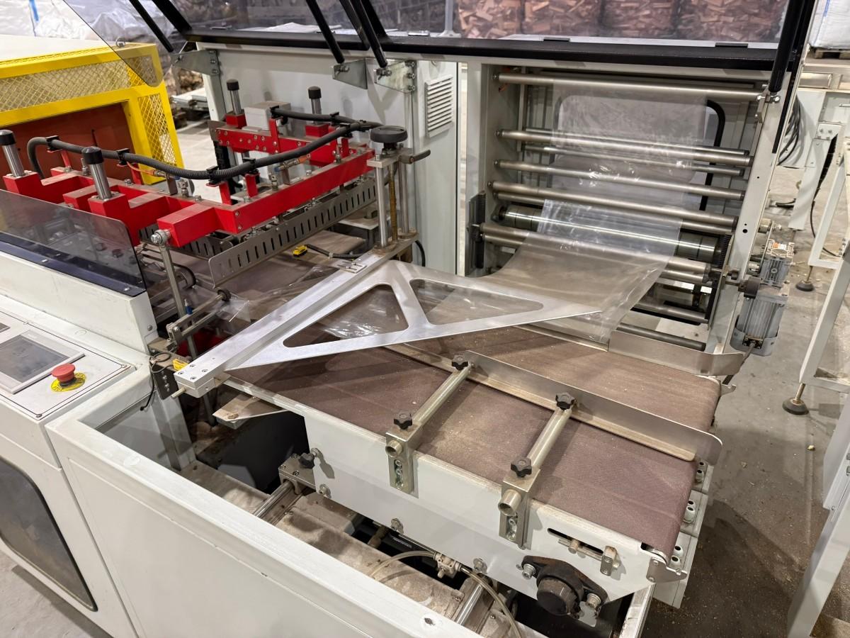 2023 Komplett industrielt krympepakkeanlegg / transportbånd / rullebane / 16 pakker plast