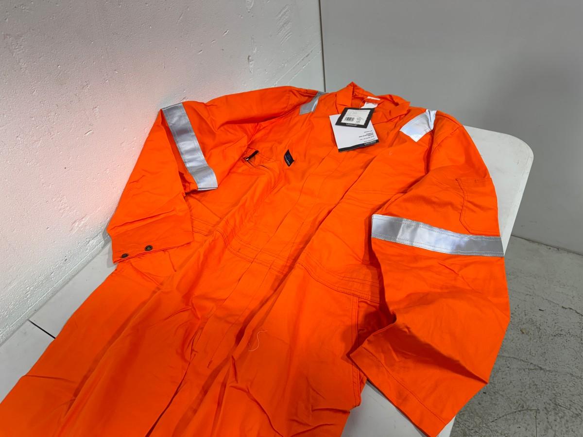 35 stk Univern kjeledresser flammehemmende i størrelse 64 - US-6303-05