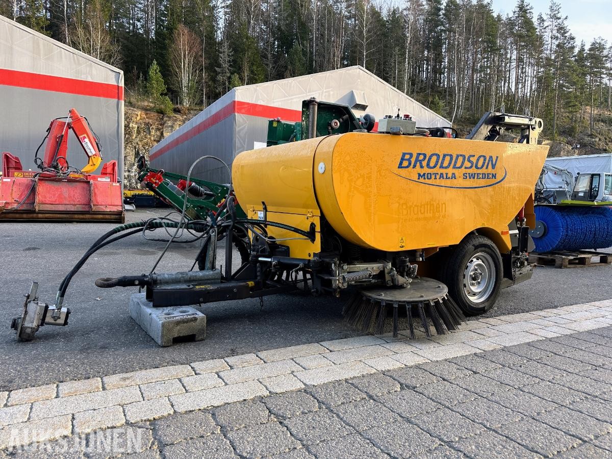 2017 BRODDSON POLAR SWEEPER FEIEMASKIN