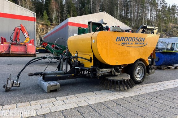 2017 BRODDSON POLAR SWEEPER FEIEMASKIN
