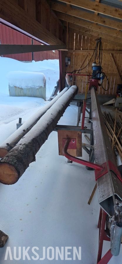 2000 Bamsesågen 6 meter med høvel og kjedeslipemaskin