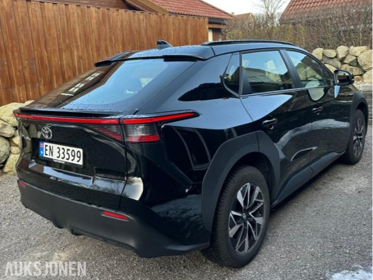 2025 Toyota bZ4X, 204hk 2WD Adaptiv cruisekontroll, Hengerfeste, Ryggekamera