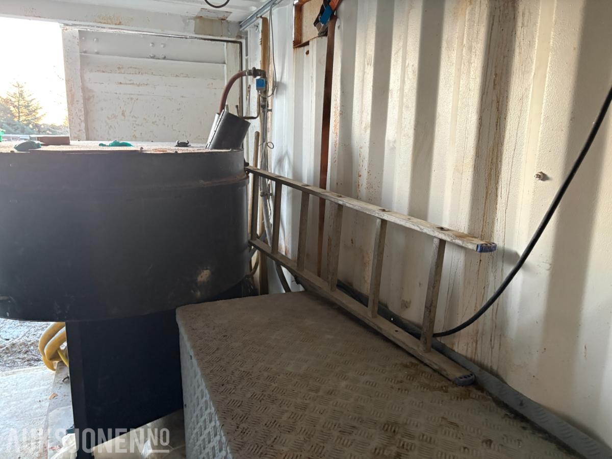 Blandeverk / Gyseanlegg m/ 2 stk. 20’ containere, silo og utstyr