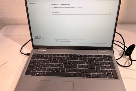 Dell Latitude 5520 med Intel Core i7 vPro - 15,6 tommer