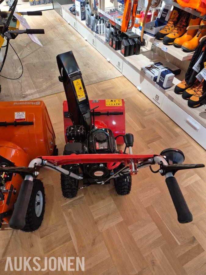 2025 Hecht 9555 SE snøfreser