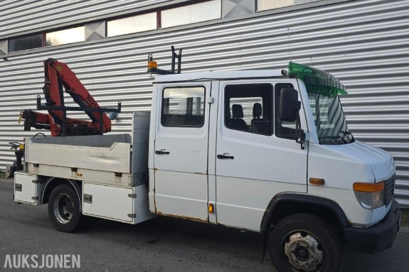 2003 Mercedes-Benz 815D 37 VN - med sertifisert kran
