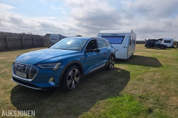 2019 Audi e-tron, 55 Quattro, Cruisekontroll Adaptiv, Hengerfeste, Ryggekamera, Skinninteriør, Soltak/glasstak, S+V de, 176000km
