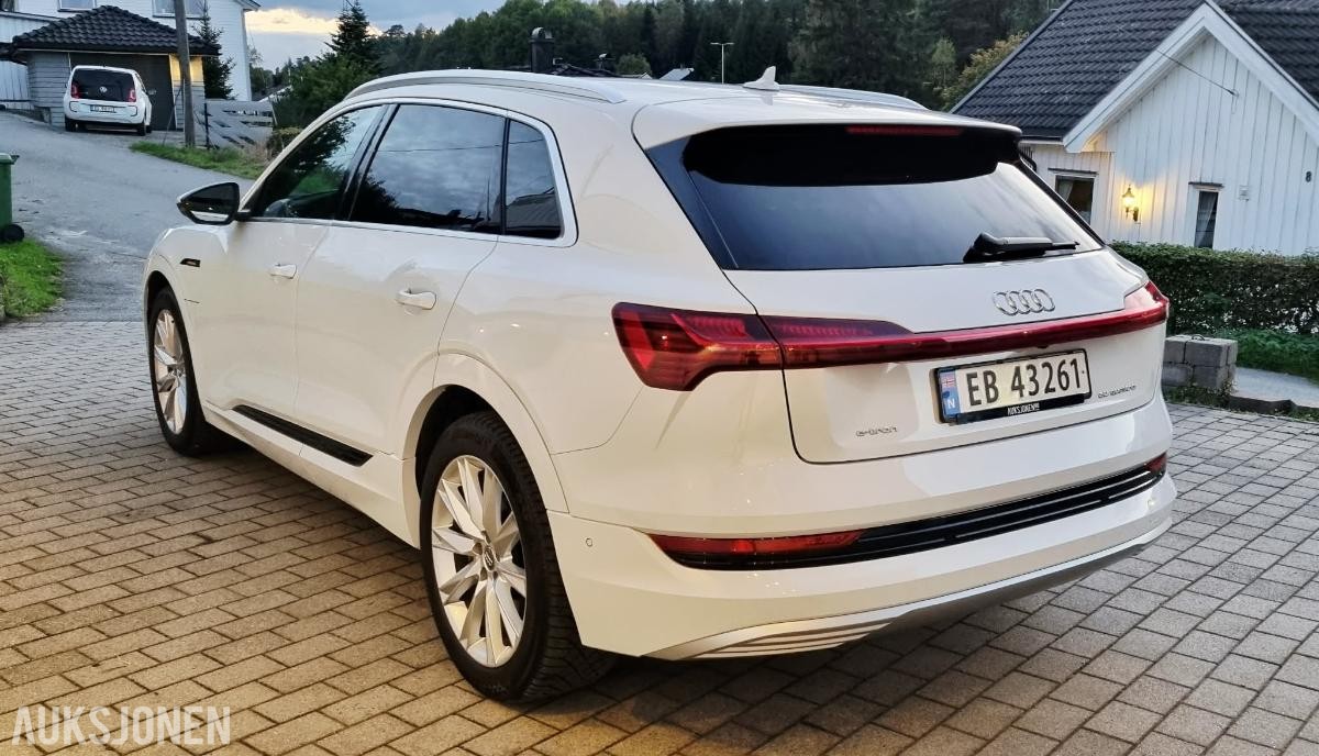 2020 Audi e-tron 50 quattro adaptiv cruisekontroll ryggekamera hengerfeste