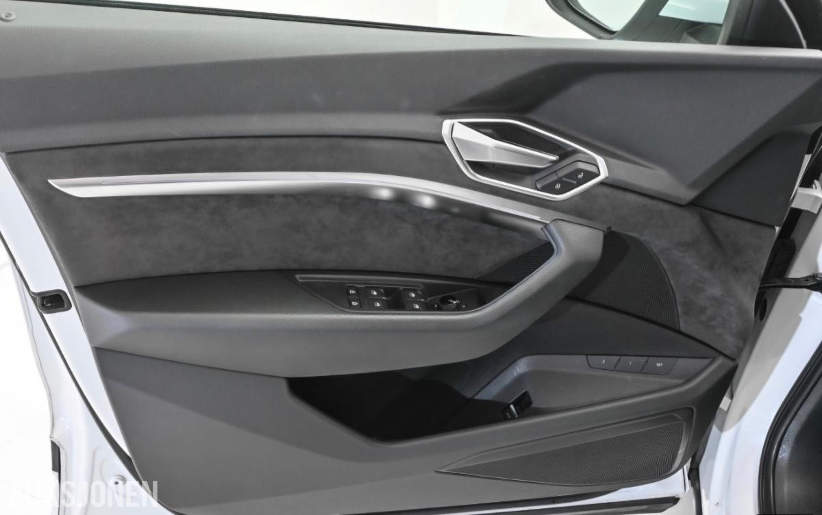 2020 Audi e-tron 50 quattro adaptiv cruisekontroll ryggekamera hengerfeste
