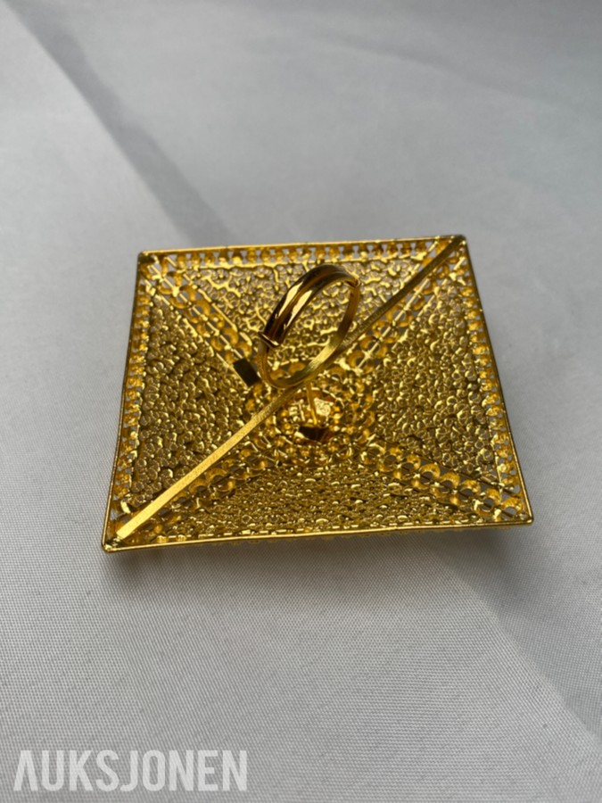 TOLLAUKSJON - Ring i 18k gull