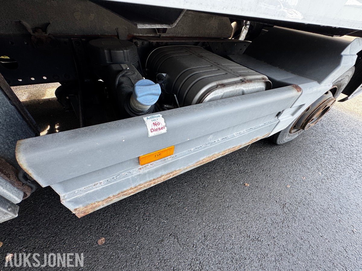 2008 Mercedes-Benz 818L - Skapbil med bakløft og fjernstyring av bakløft - 3 seter - EU godkjent