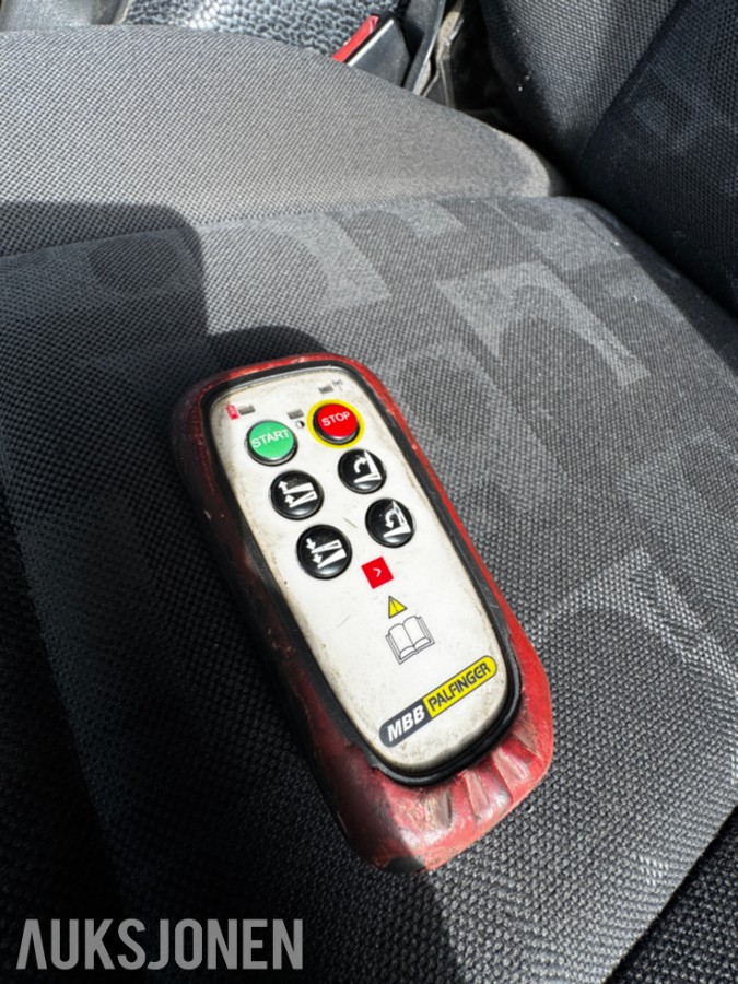 2008 Mercedes-Benz 818L - Skapbil med bakløft og fjernstyring av bakløft - 3 seter - EU godkjent