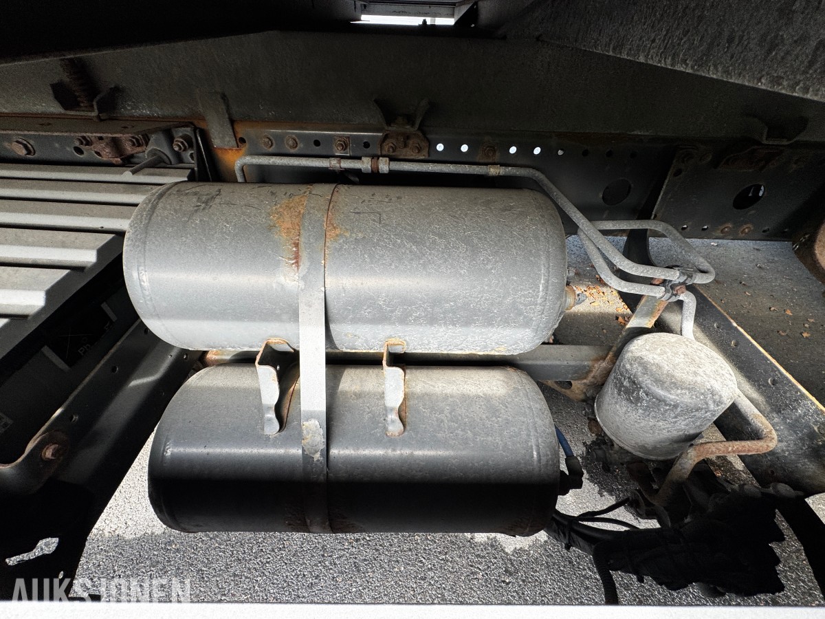 2008 Mercedes-Benz 818L - Skapbil med bakløft og fjernstyring av bakløft - 3 seter - EU godkjent