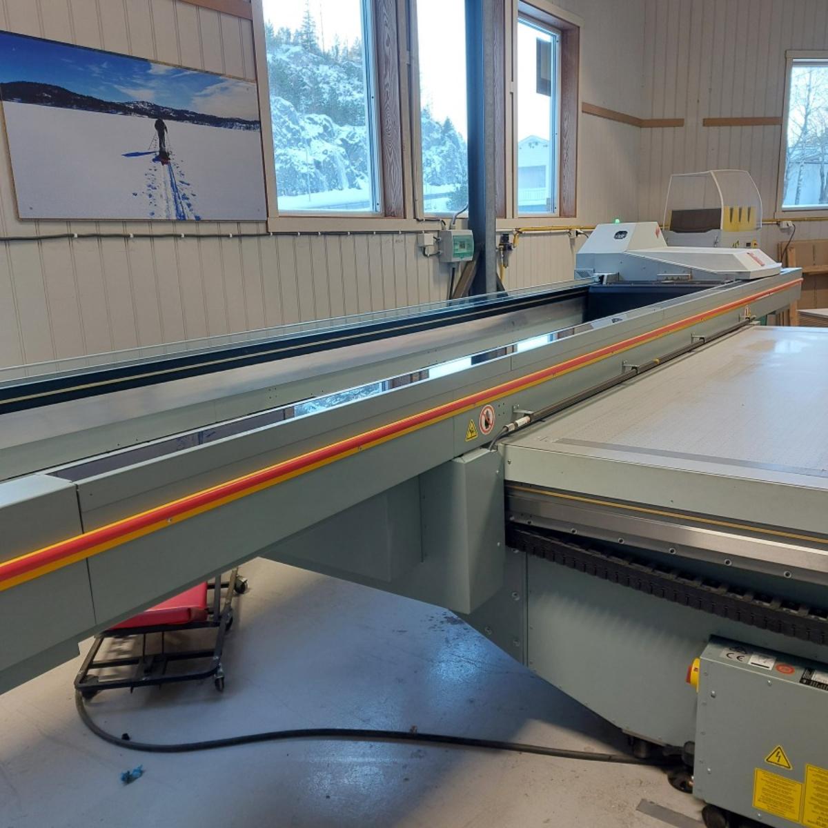 Arizona 6170 XTS /Onyx Thrive Printer med 42 printhoder