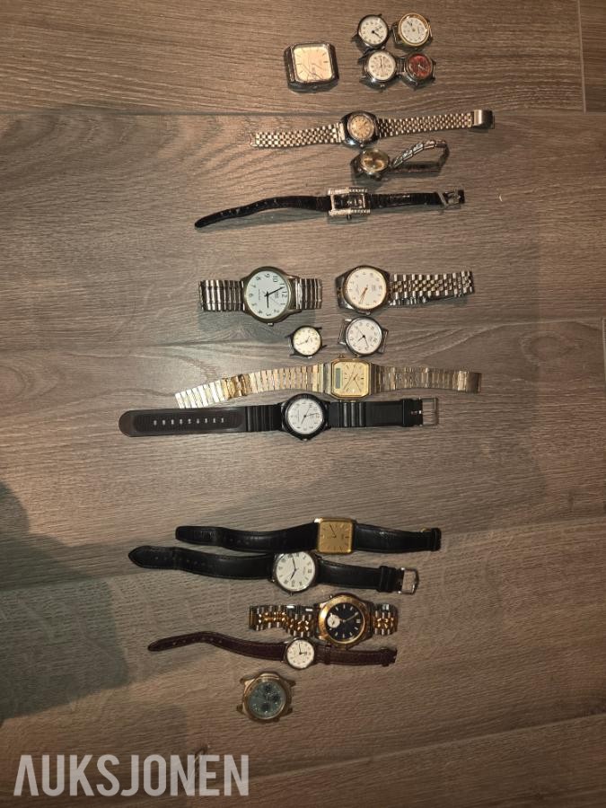 Lott med diverse klokker 