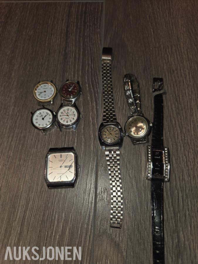 Lott med diverse klokker 