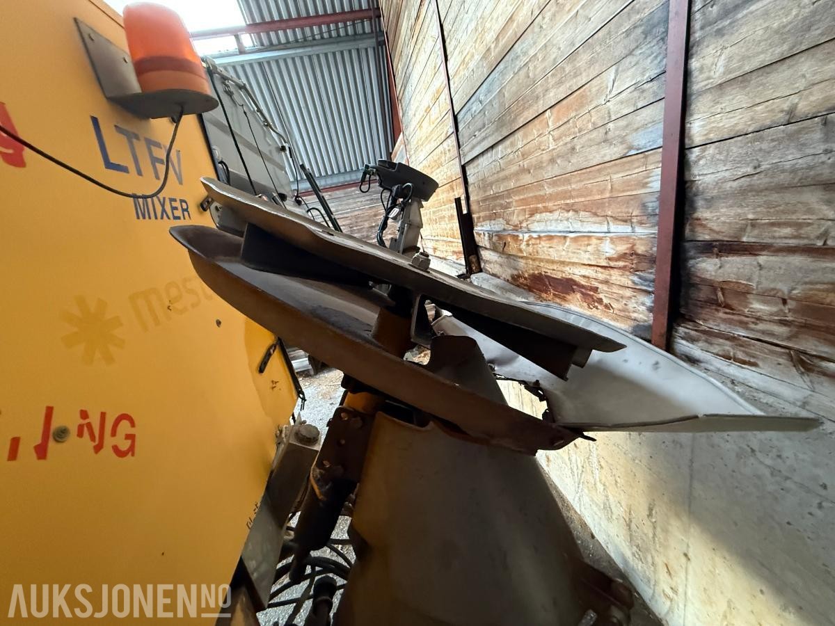 2012 Falköping C-7 LTFV Mixer Fastsandspreder på krokramme