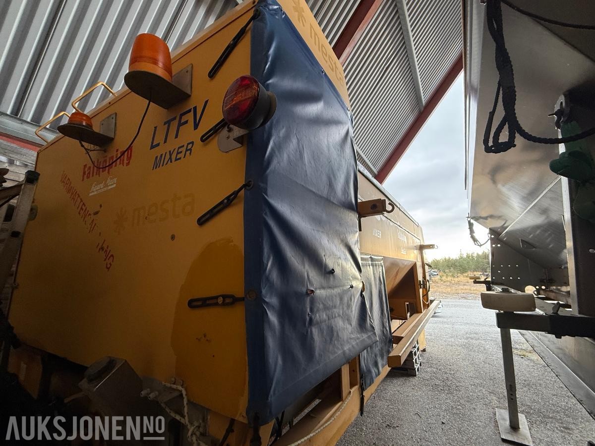 2012 Falköping C-7 LTFV Mixer Fastsandspreder på krokramme