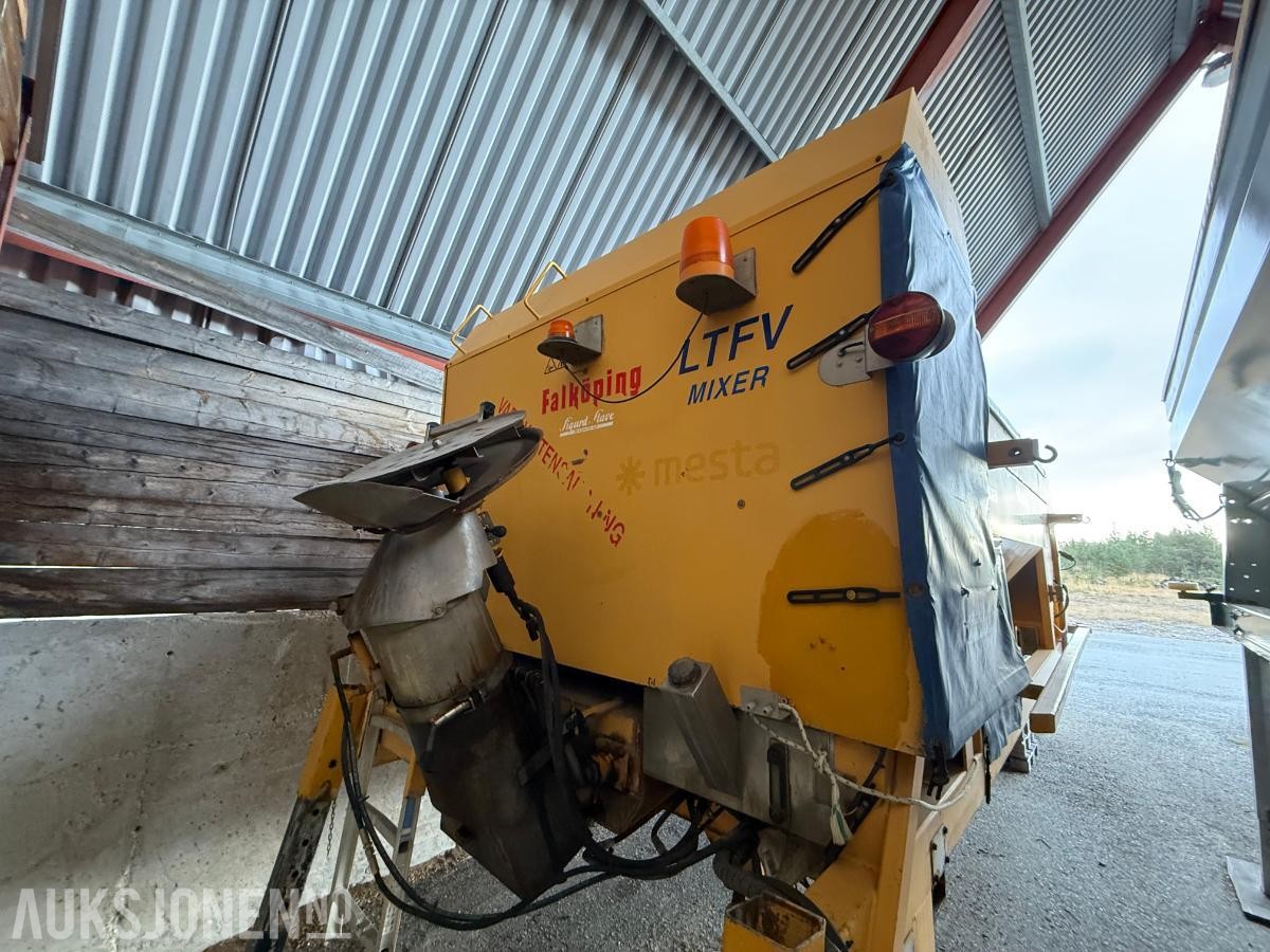 2012 Falköping C-7 LTFV Mixer Fastsandspreder på krokramme