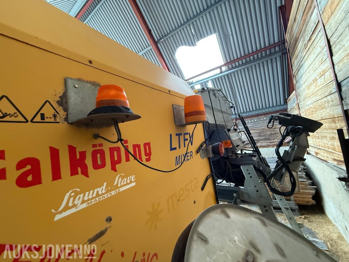 2012 Falköping C-7 LTFV Mixer Fastsandspreder på krokramme