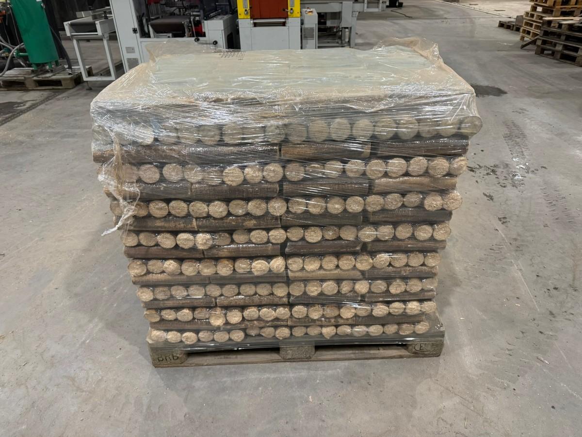 Parti med 50 paller fyringsbriketter – ca. 31,5 tonn