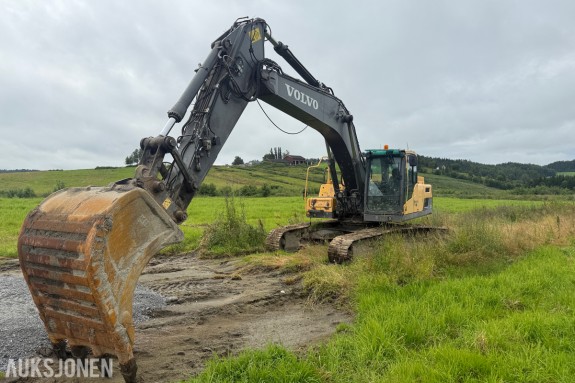 2011 Volvo EC250DL Gravemaskin 11428 timer m/ tiltrotator og sentralsmøring