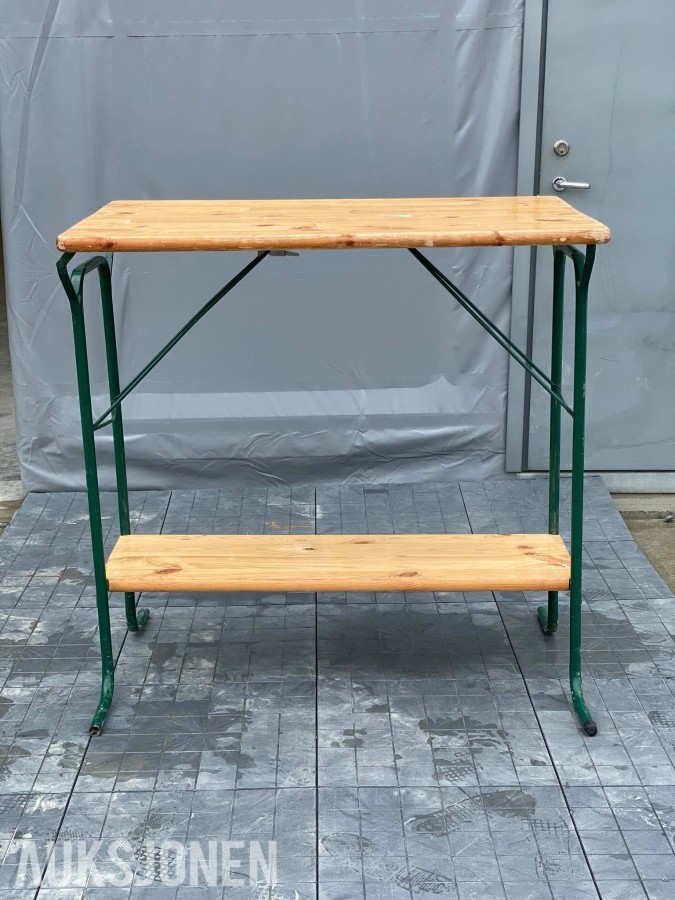 26 stk. Barbord / Ståbord i tre – sammenleggbare
