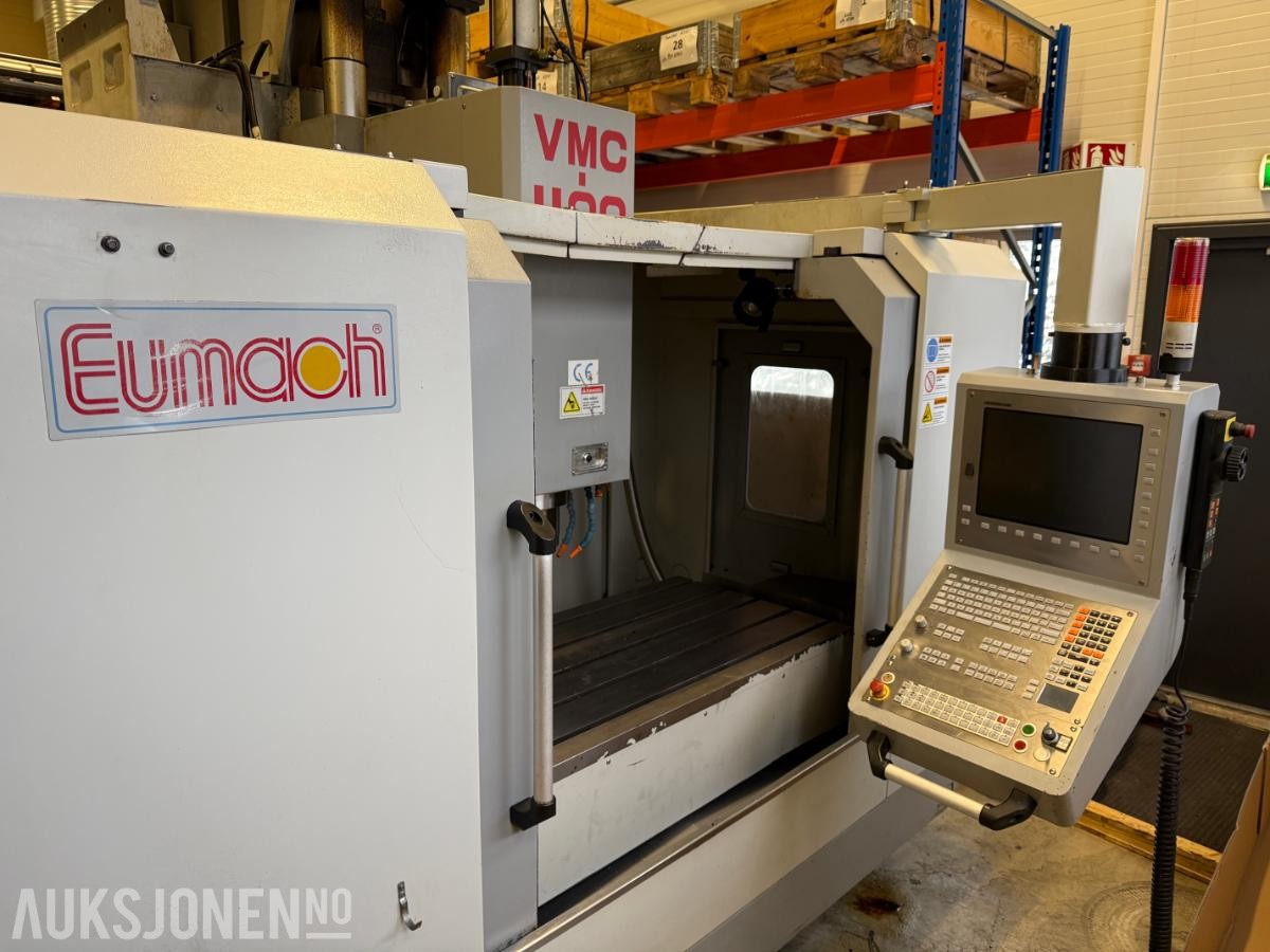 2014 Eumach 3Akse fresemaskin VMC 1100 400V