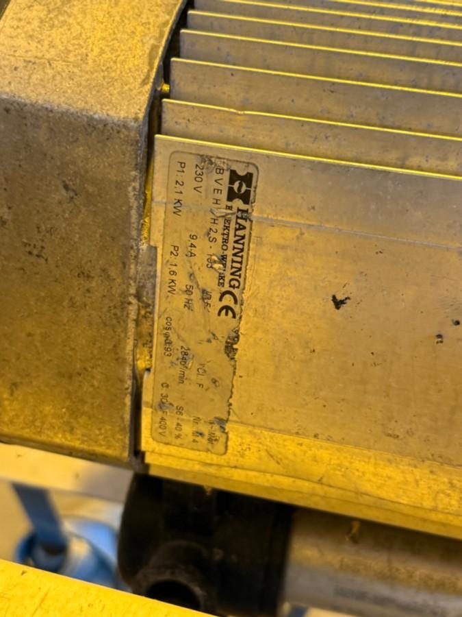 Tysse 400 B/1kapp-/metallsag på stativ