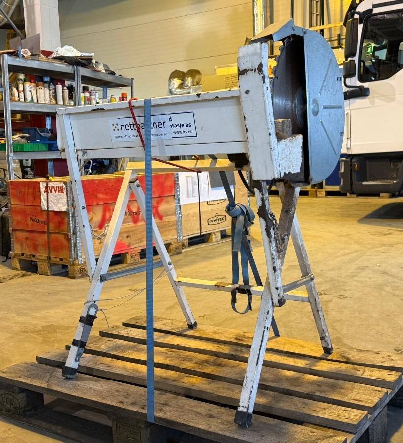 Tysse 400 B/1kapp-/metallsag på stativ