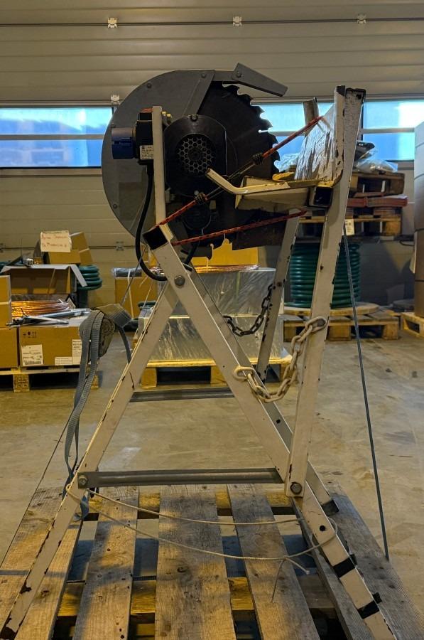 Tysse 400 B/1kapp-/metallsag på stativ