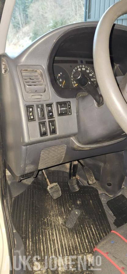 2003 Toyota HiAce 2.5-102 D 4WD