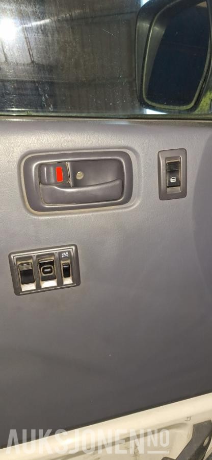 2003 Toyota HiAce 2.5-102 D 4WD