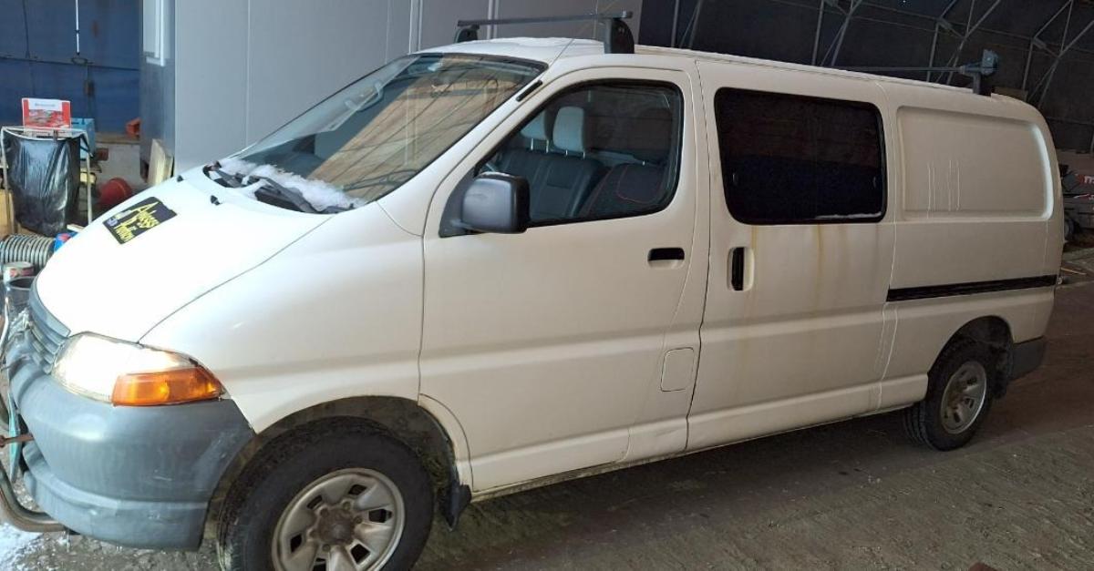 2003 Toyota HiAce 2.5-102 D 4WD
