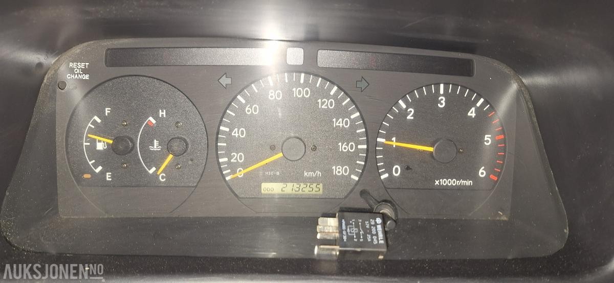 2003 Toyota HiAce 2.5-102 D 4WD
