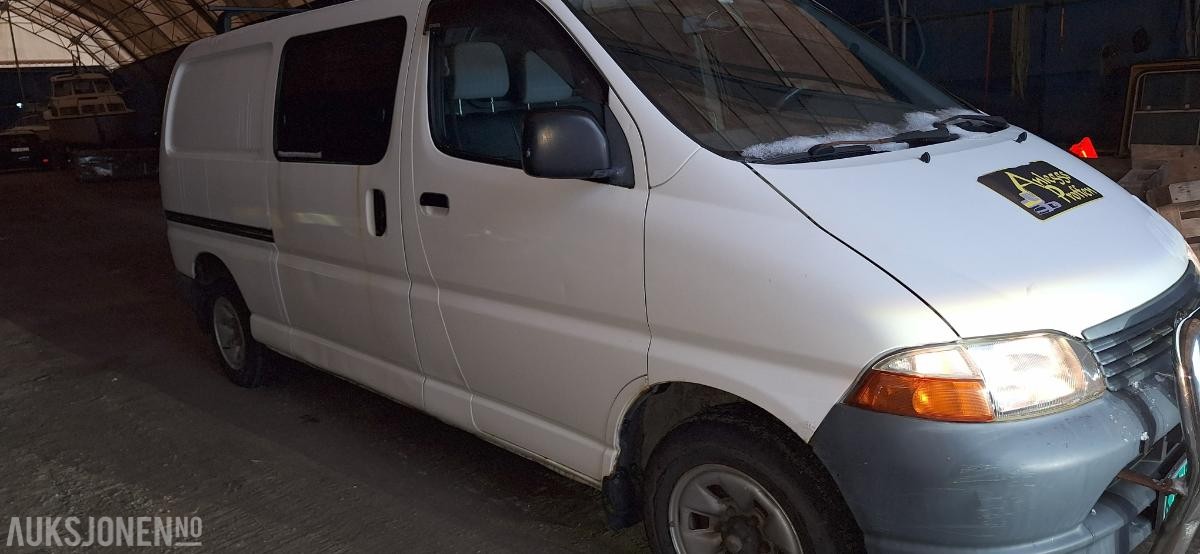2003 Toyota HiAce 2.5-102 D 4WD