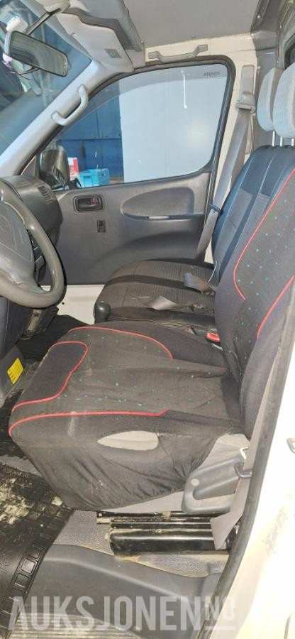 2003 Toyota HiAce 2.5-102 D 4WD
