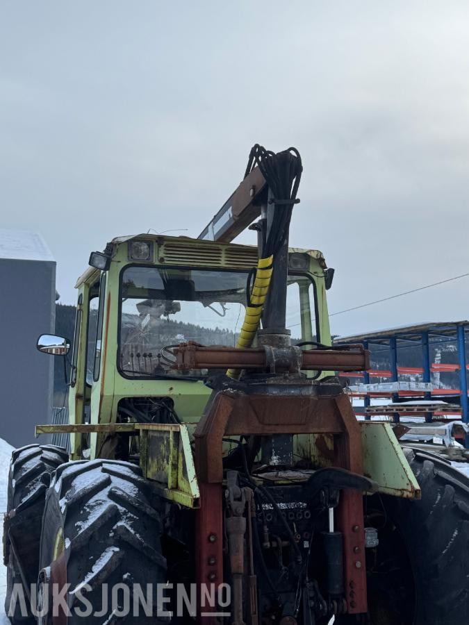 Tømmerkran ca. 6,5 m rekkevidde med hydraulisk sentral