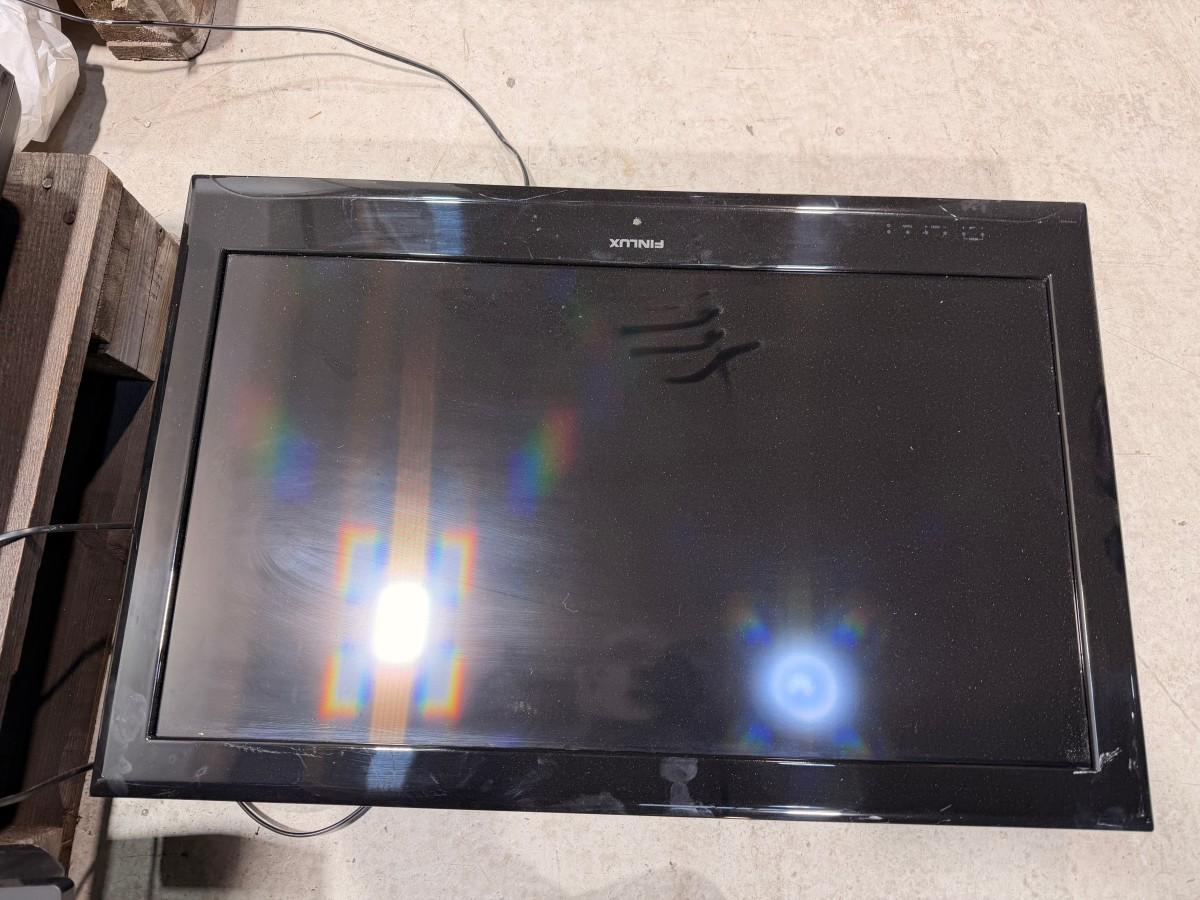 TV-er, Philips Professional TV, Finlux, Samsung og TV-/satellittutstyr