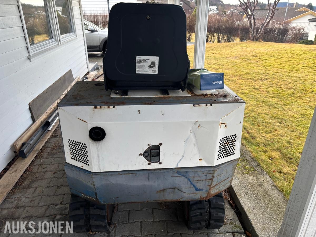1985 Nissan M106t minigraver - mva fri