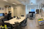 Kontorbrakke m/separat toalett og vaskerom.
