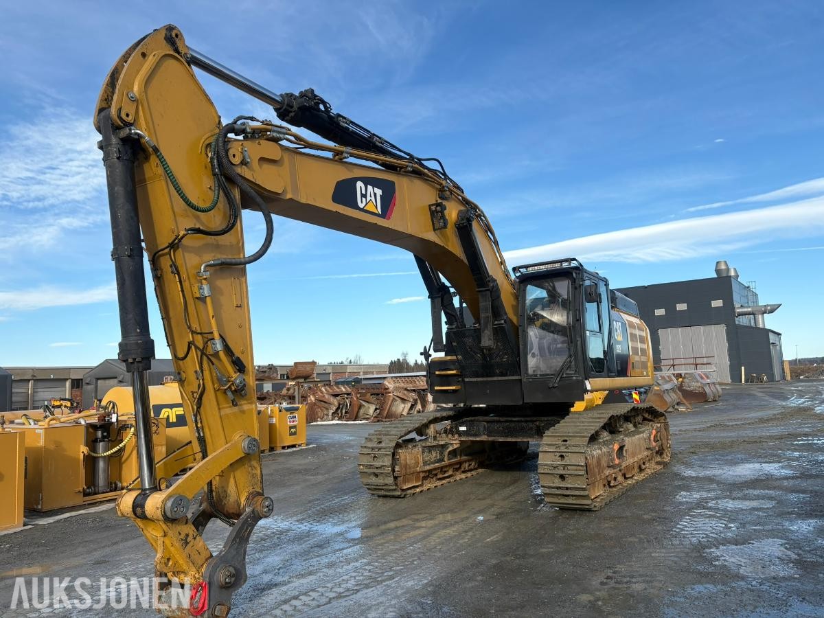 2018 Cat 352FL gravemaskin