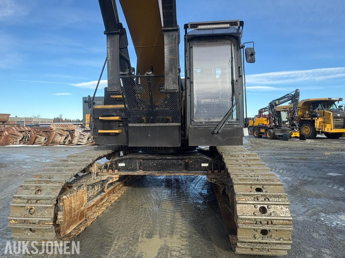 2018 Cat 352FL gravemaskin
