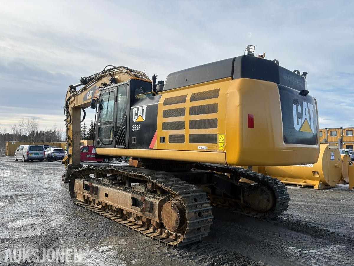 2018 Cat 352FL gravemaskin